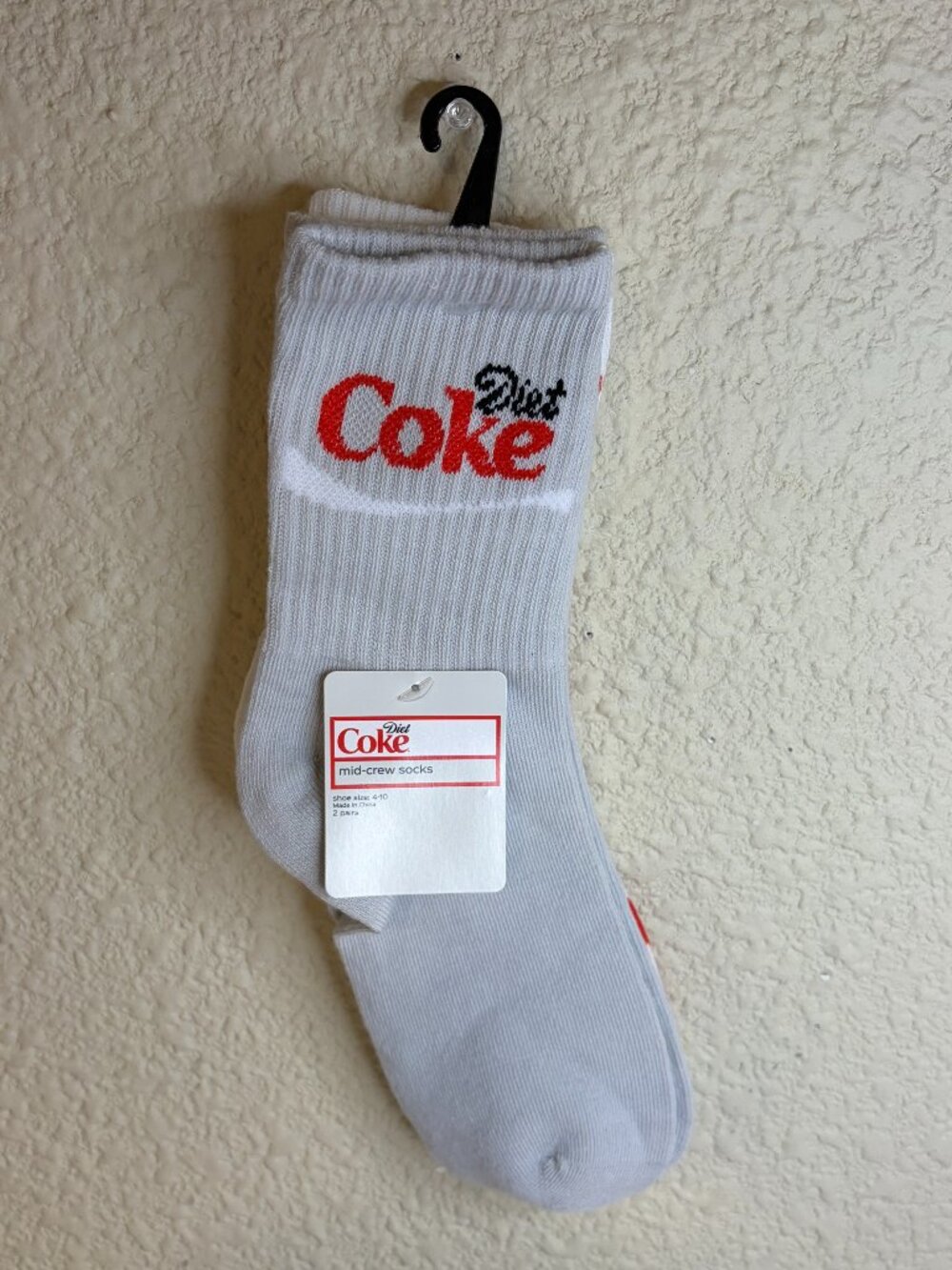 Diet Coke Coca Cola Women's Mid Crew Socks 2 Pack White Red Hearts Logo NWT